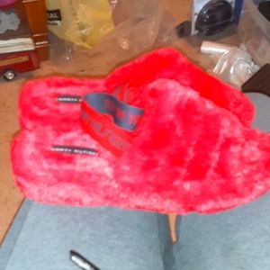 TOMMY HILFIGER RED FUZZY SLIPPERS SZ 9 EXCELLENT CONDITION